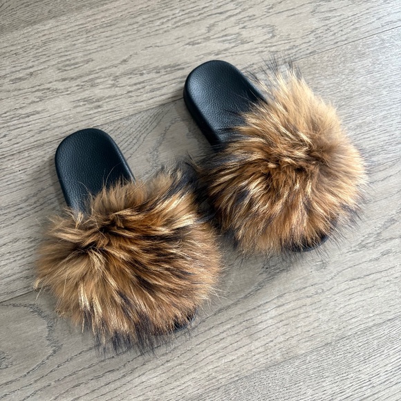 Shoes - Faux Fur Slides